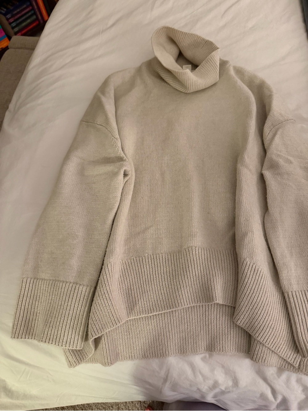 H&M Sweater - Picture 2 of 3